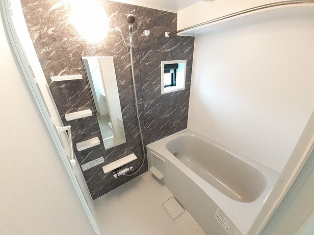 バス・シャワールーム　ゆったり過ごせるお風呂です