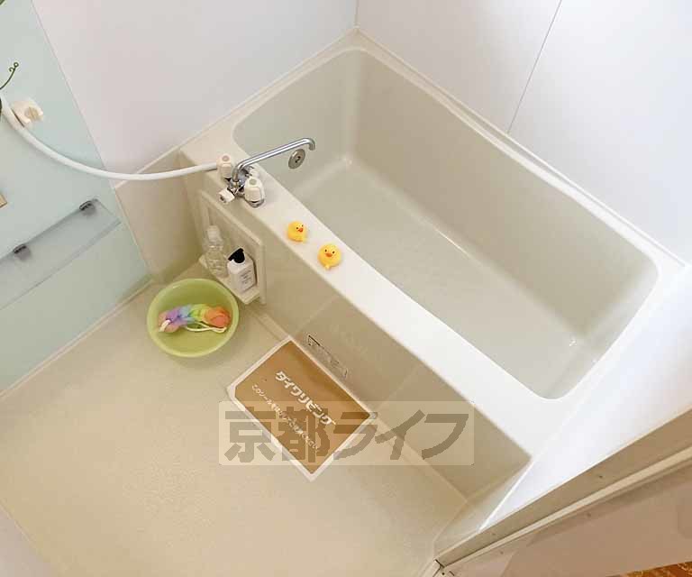 バス・シャワールーム　リラックスできるバスルームです・