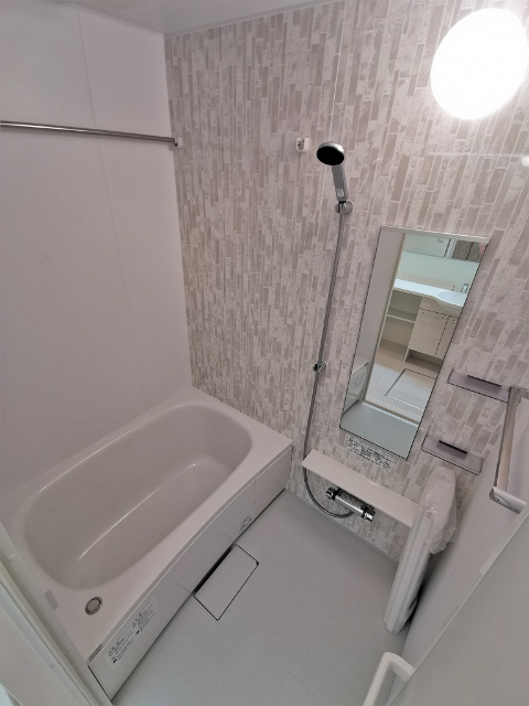 バス・シャワールーム　浴室乾燥機能付き