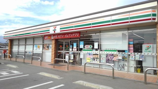 コンビニ　セブンイレブン二本松上竹店（コンビニ）まで160m