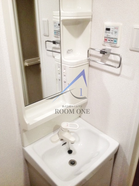 洗面設備　洗面台です。