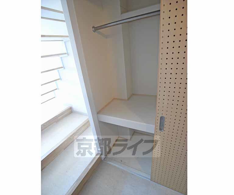 収納　天井高で大容量のクローゼットです。