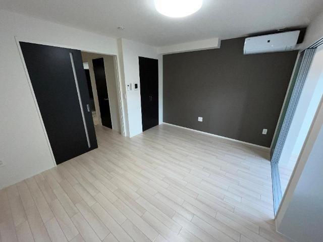 居室・リビング　室内