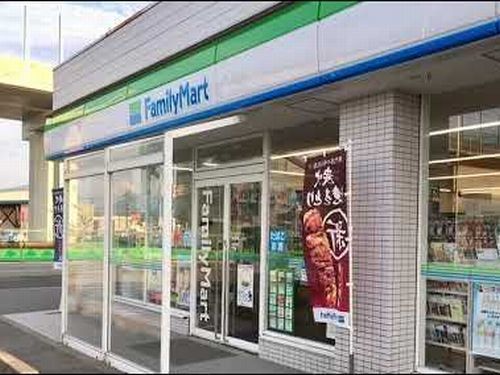 コンビニ　ファミマ 福井高柳一丁目店（コンビニ）まで550m