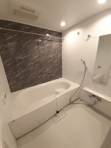 バス・シャワールーム　お風呂で日々の疲れを落としましょう