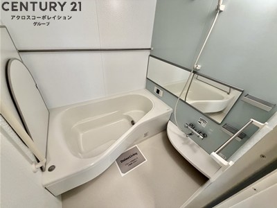 バス・シャワールーム　浴室乾燥機・追い焚き機能付きで便利な浴室です！