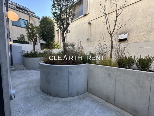 バルコニー　緑豊かなバルコニー