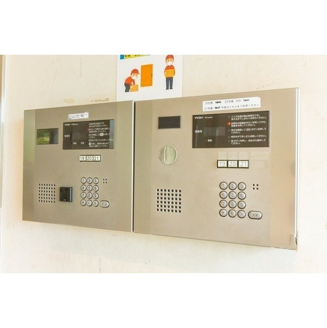 ロビー　オートロック