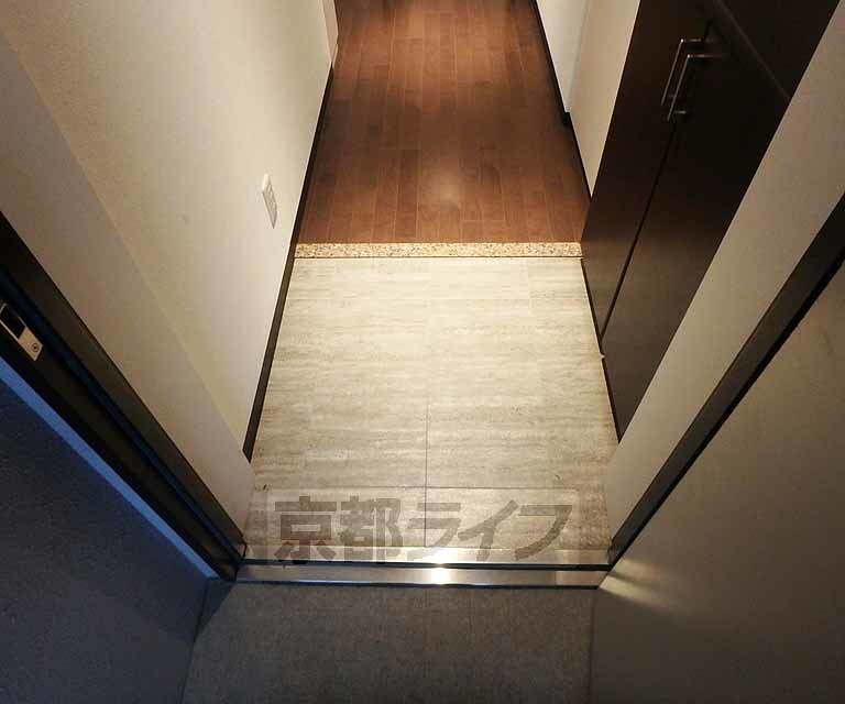 玄関　シューズボックスつき玄関です