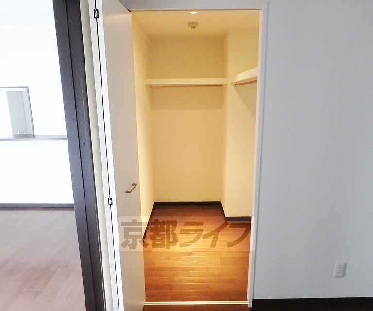 収納　便利なウォークインクローゼット。