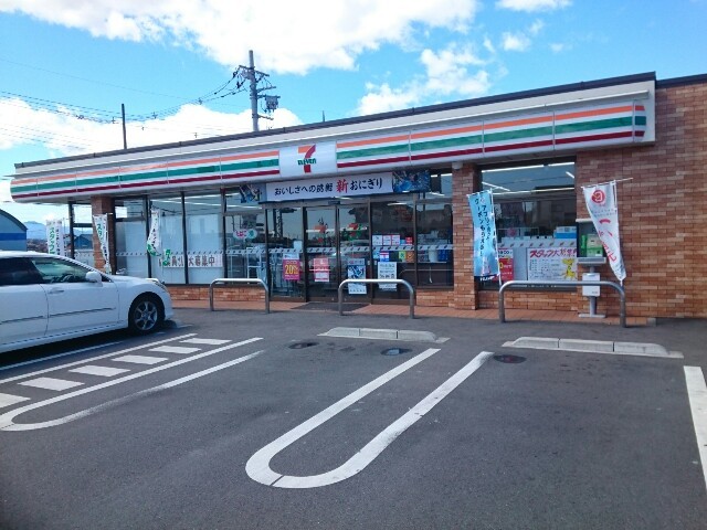 コンビニ　セブンイレブン矢島町店（コンビニ）まで200m