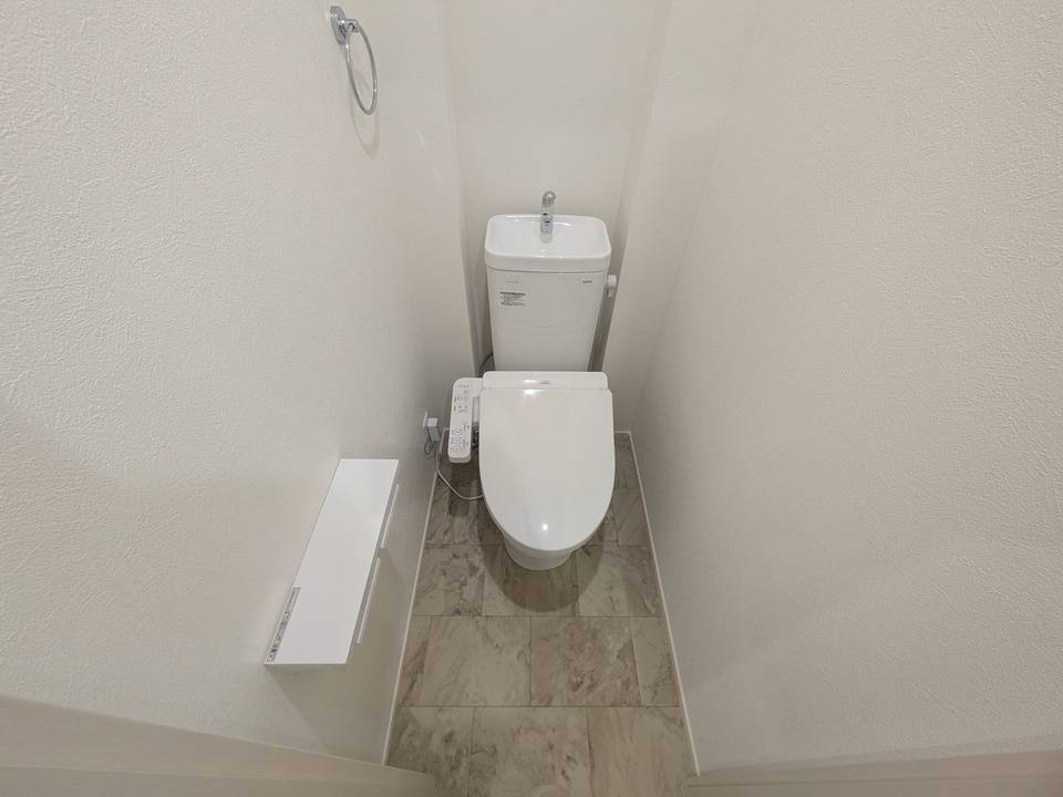 トイレ　トイレ