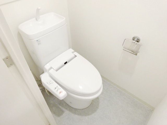 トイレ　★温水洗浄便座★