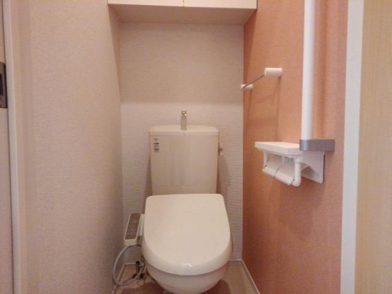 トイレ　温水洗浄便座