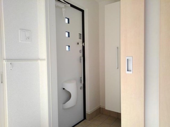 玄関　シューズボックスあります