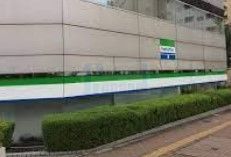 コンビニ　ファミリーマート護国寺駅前店（コンビニ）まで210m