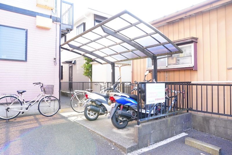 その他共有部分　屋根付き駐輪場