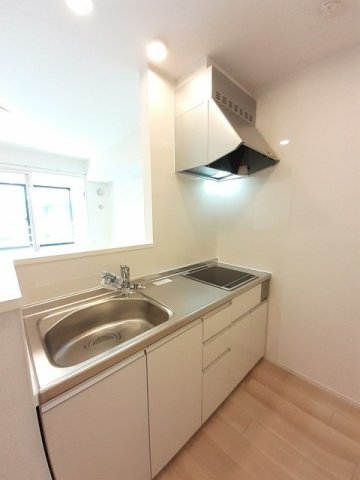 キッチン　コンパクトなキッチンで掃除もラクラク