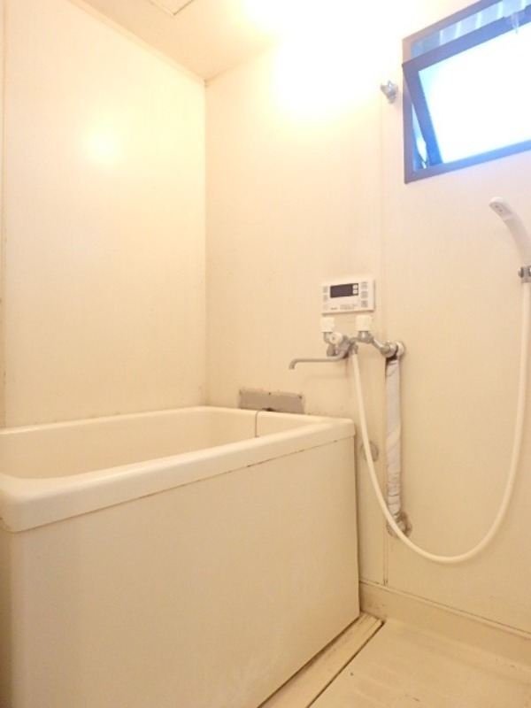 バス・シャワールーム　図面と現状に相違がある場合には現状を優先