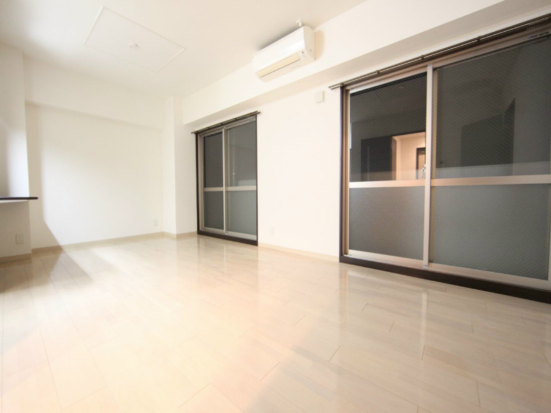 バルコニー　ＬＤＫ15.5帖　カウンターキッチン　エアコン付　バルコニー