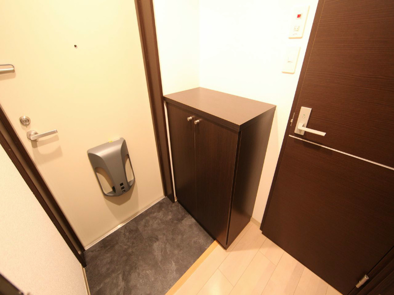 玄関　玄関　シューズボックス付