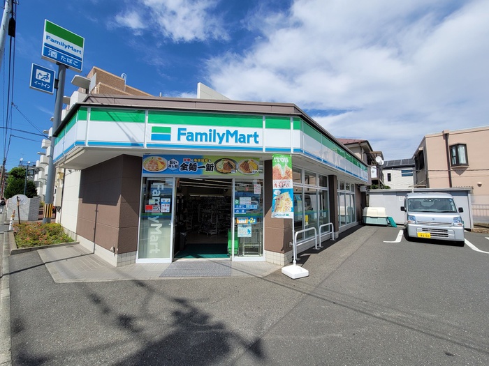 コンビニ　ファミリーマート　関町庚申通り店（コンビニ）まで387m