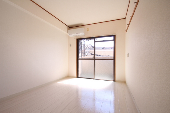 居室・リビング　※別部屋の写真です