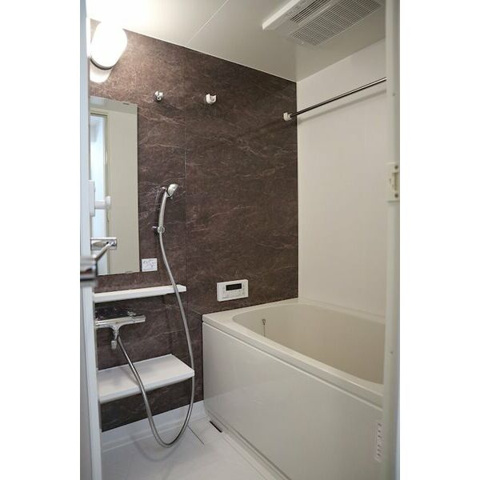 バス・シャワールーム　浴室乾燥機付きで家事効率UP！