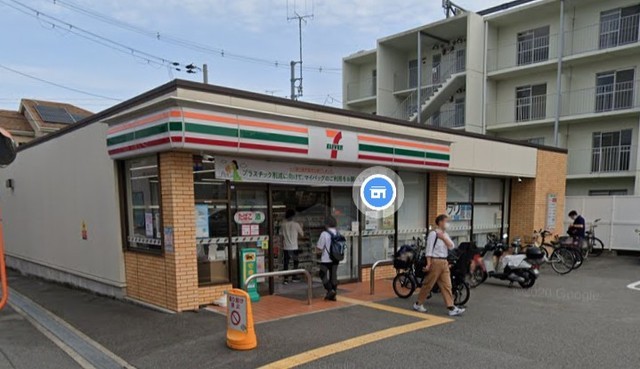 コンビニ　セブンイレブン　豊中桜の町5丁目店（コンビニ）まで557m