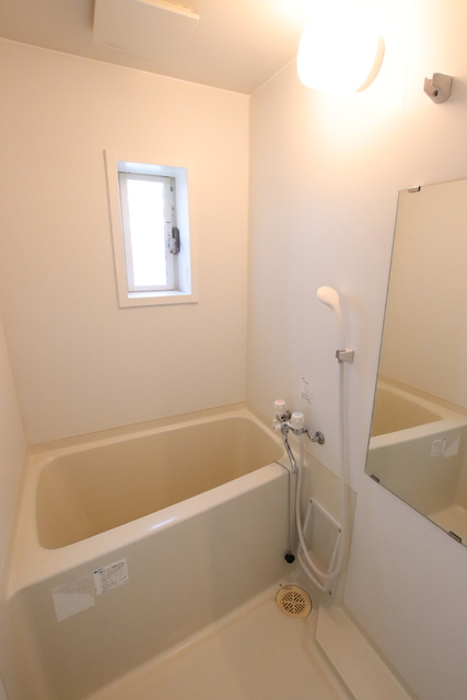 バス・シャワールーム　浴室です♪