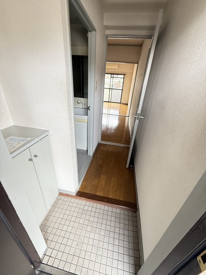 玄関　※別部屋の写真を使用しています。