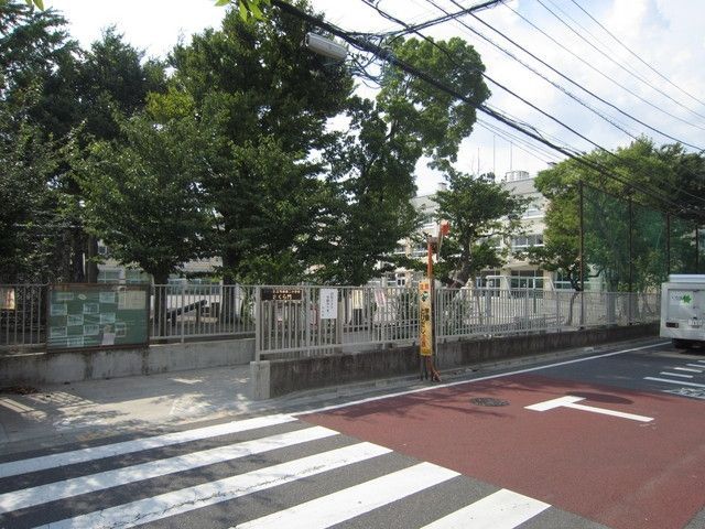 小学校　篠崎第２小学校（小学校）まで530m