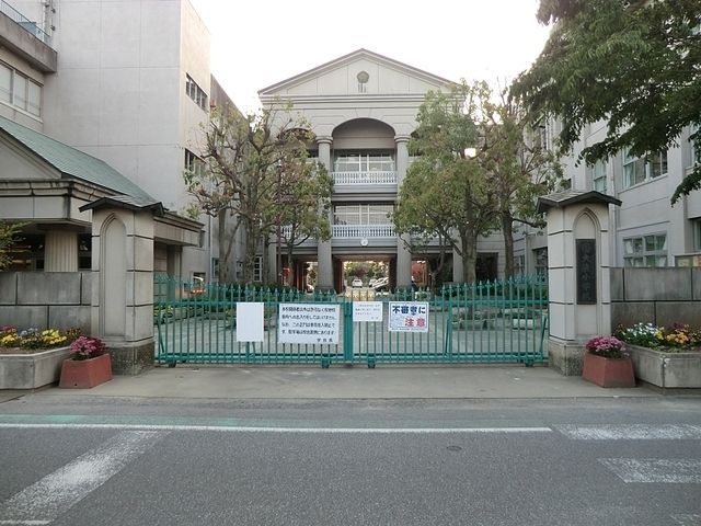 小学校　越谷市立大袋小学校（小学校）まで1327m