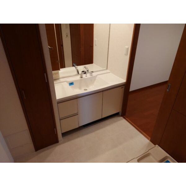 洗面設備　別室の参考写真です。※現況優先