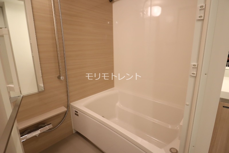 バス・シャワールーム　室内参考写真（４Ｆ－Ｆタイプ）