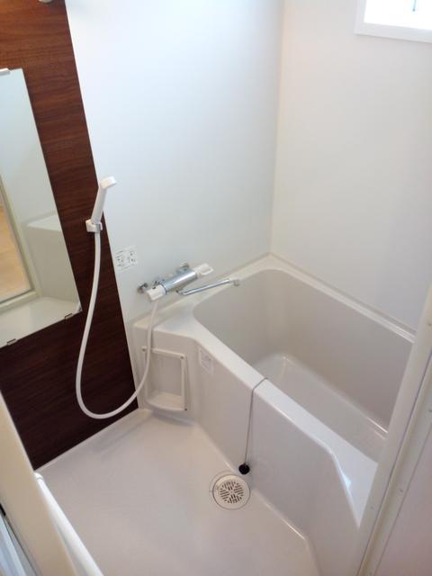 バス・シャワールーム　バス　※同物件・同仕様画像