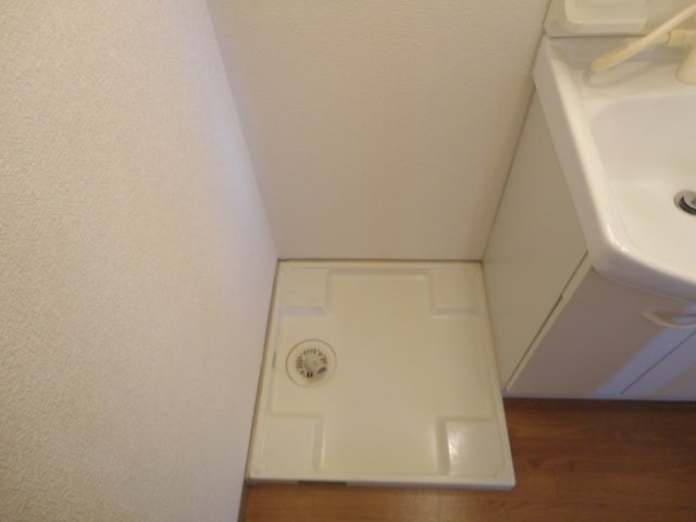 その他設備　掲載写真は同型の左右反転の部屋を掲載しております。仕様等が異