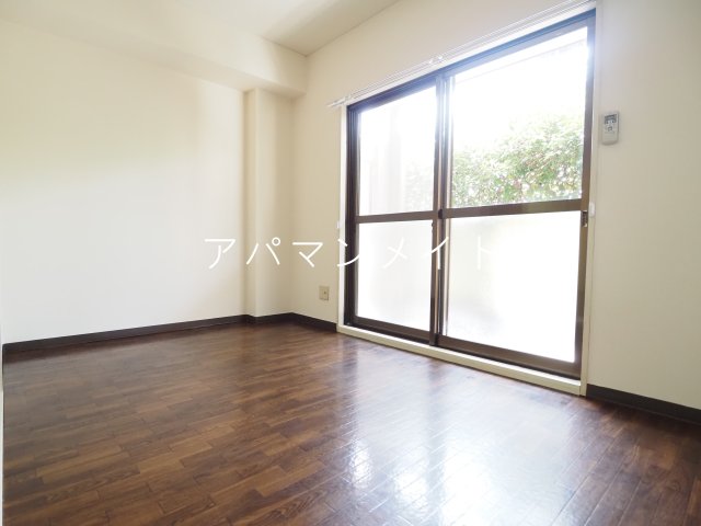 その他部屋・スペース　使い勝手のいい寝室です