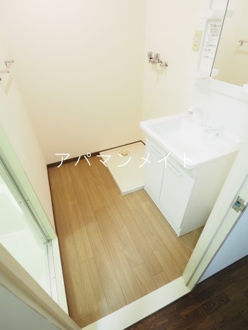 その他設備　脱衣所に室内洗濯機置場があります