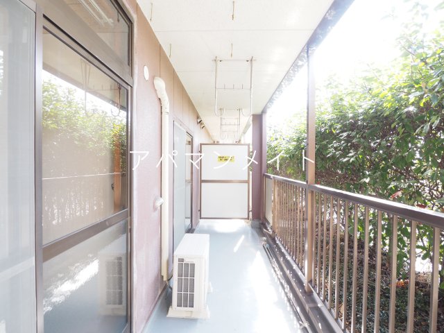 バルコニー　陽当たり良好なバルコニーです