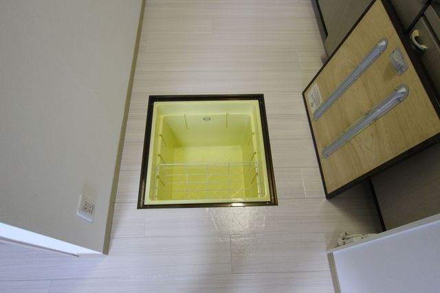 その他設備　床下収納