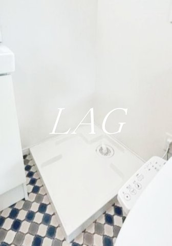 その他設備　室内洗濯機置場になります。