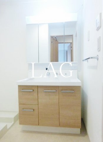 洗面設備　洗面台です。