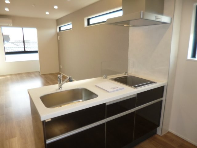 キッチン　２口IHコンロ付きシステムキッチン