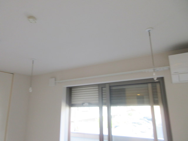 その他設備　★室内物干し、防犯シャッター★