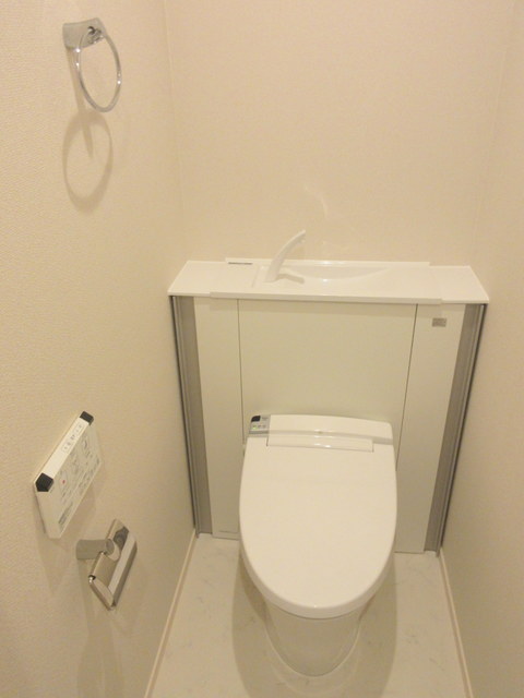 トイレ　ウォシュレット完備