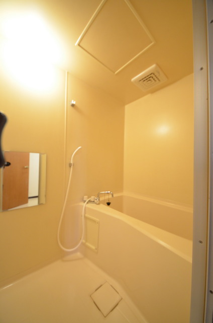 バス・シャワールーム　★ゆったりとしたバスルームで癒しのひと時を…★