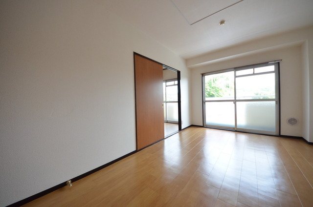 その他部屋・スペース　★大きな窓が、お部屋を明るくしてくれます★