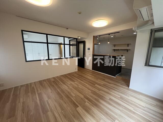 居室・リビング　居間です