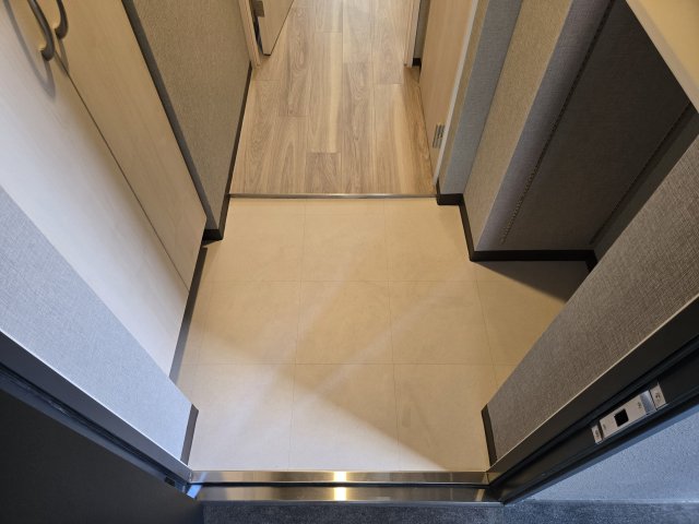 玄関　LiveFlat千種WEST